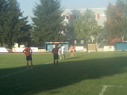 0818 juniori zelengaj 440